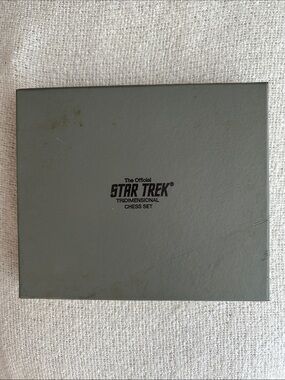1994 The Official STAR TREK Tridimensional Chess Set pieces Only